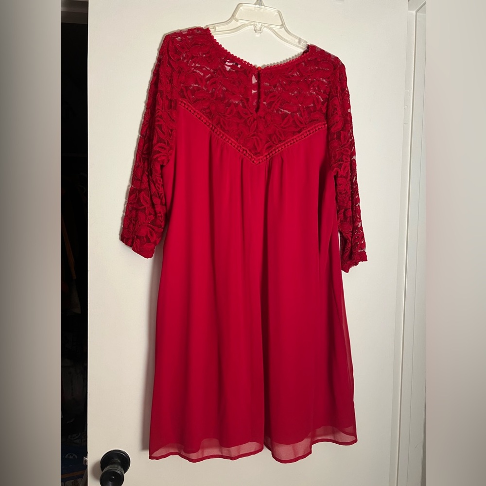 Red dress under the knee with a lace top and sleeves, size 2X